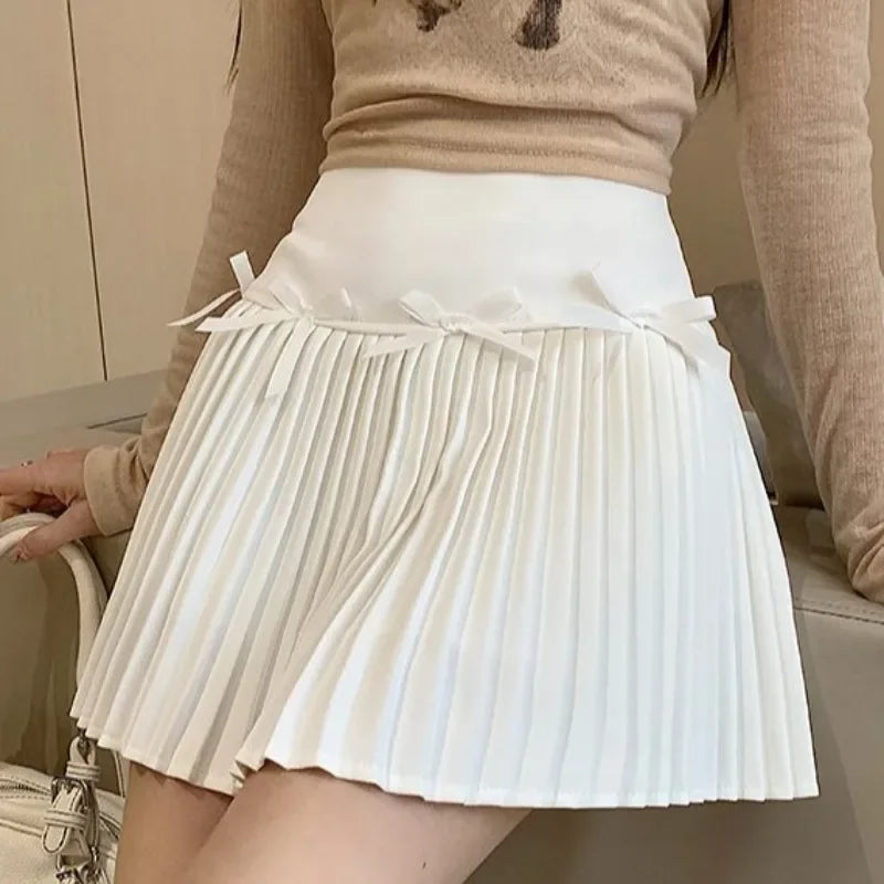 White Pleated Short Skirt