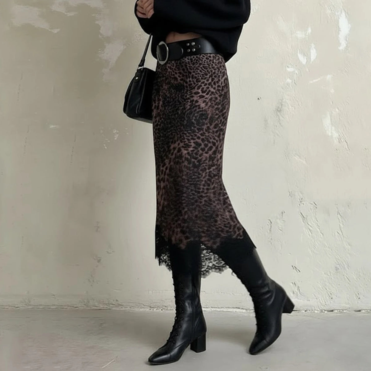 Low-Waist Leopard-Print skirt