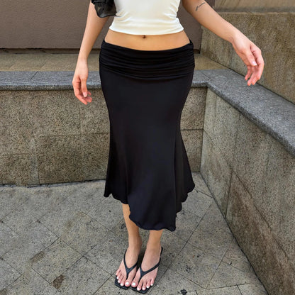 Low-Waisted Black Midi Skirt